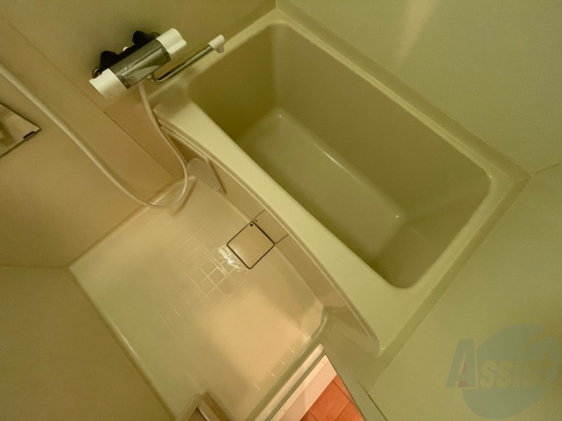 バス・シャワールーム　お風呂になります。一日の疲れを癒してくださいね。