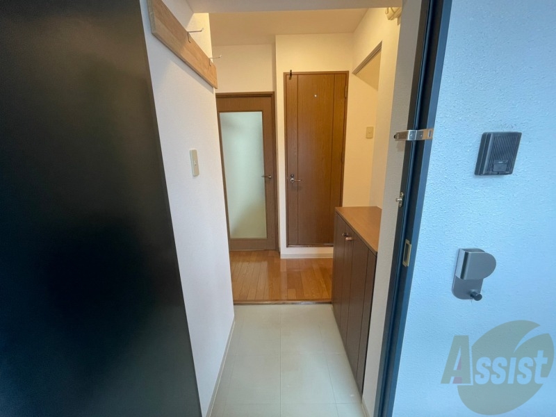 玄関　玄関です。白を基調としていて清潔感があります！