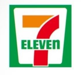 コンビニ　セブンイレブン千代田岩本町1丁目店（コンビニ）まで303m