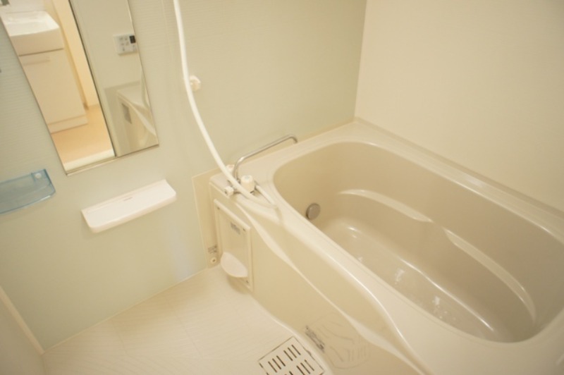 バス・シャワールーム　図面と現状に相違がある場合には現状を優先