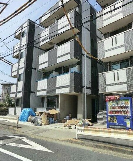 建物外観　外観タイル張り