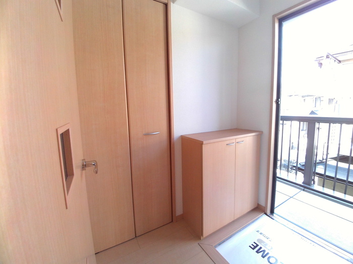 玄関　別号室参考写真(反転)