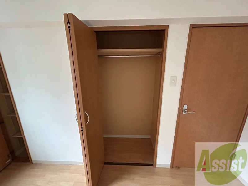 収納　寝室の収納です。部屋がすっきり片付きます。