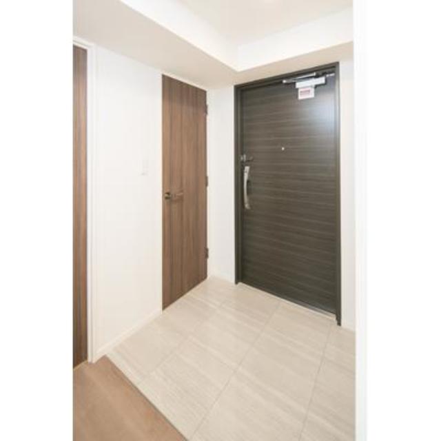玄関　※写真は同タイプ住戸です。