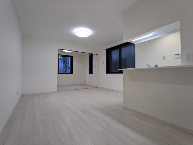 居室・リビング　こちらのリビングで趣味の時間をお楽しみください