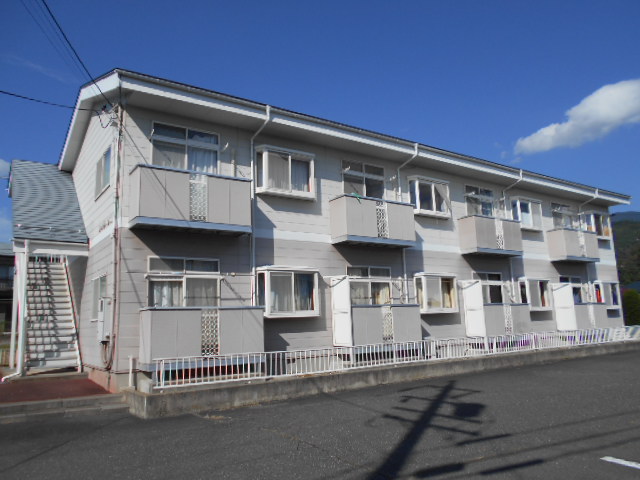 建物外観　バルコニー・階段側を南西方向より撮影