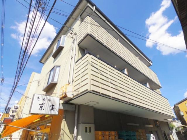 建物外観　☆ネット無料☆女性専用オートロック付マンション♪商店街すぐ！