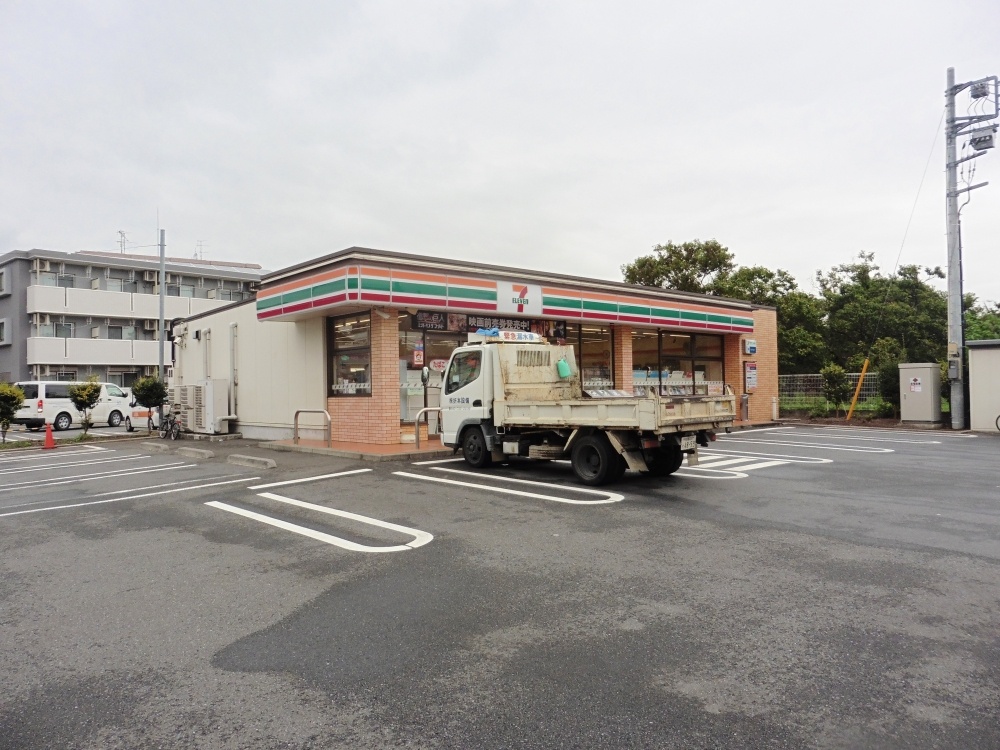 コンビニ　セブンイレブン 相模原上鶴間本町６丁目店（コンビニ）まで599m