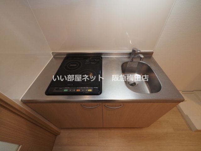 キッチン　同仕様写真となります。