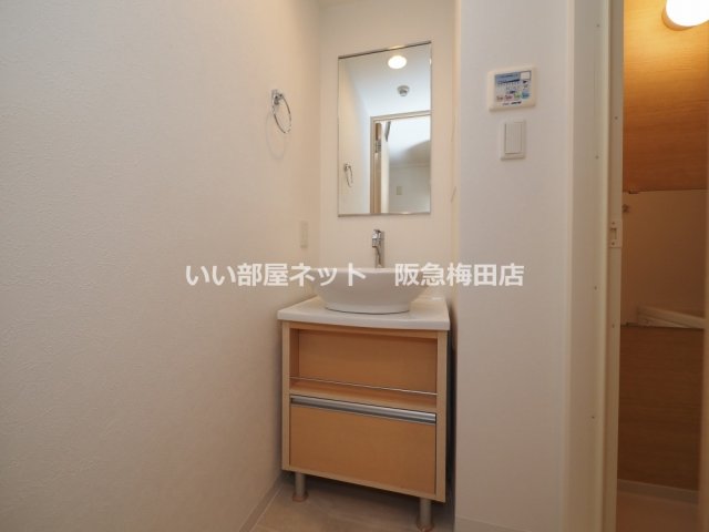 洗面設備　同仕様写真となります。