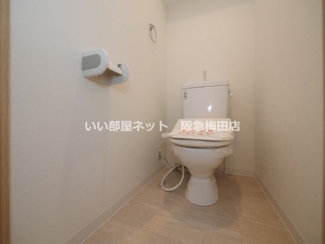 トイレ　同仕様写真となります。