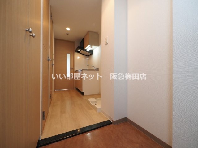 玄関　同仕様写真となります。