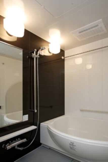 バス・シャワールーム　バスルーム