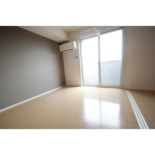 居室・リビング　２０３にて撮影（２０２は反転）