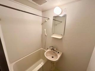 バス・シャワールーム　設備・仕様は号室により異なる為、現状を優先いたします。