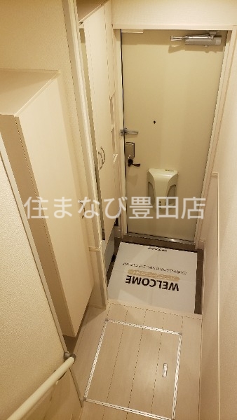 玄関　同型別部屋写真
