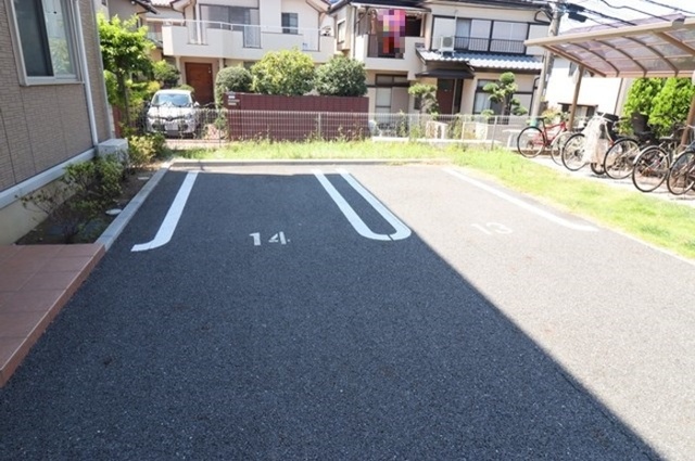 駐車場　駐車場