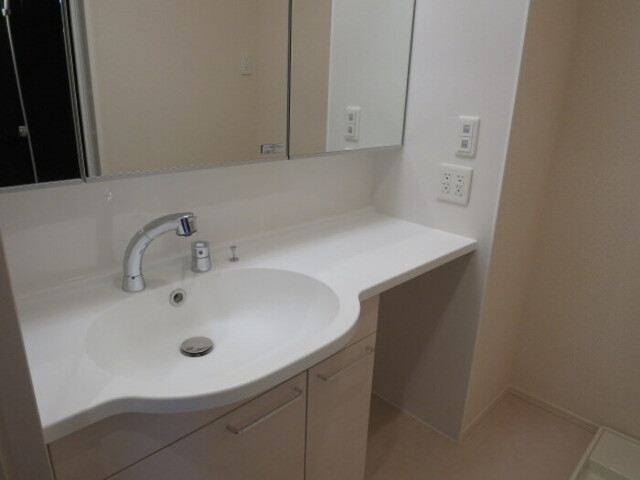 洗面設備　洗髪洗面化粧台