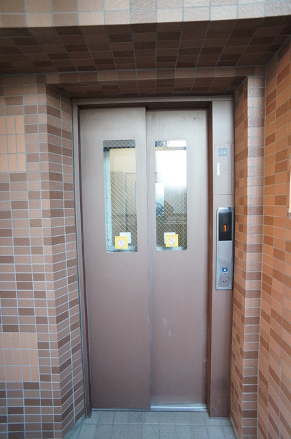 その他共有部分　エレベーター付なので、たくさんお買い物しても安心ですね♪