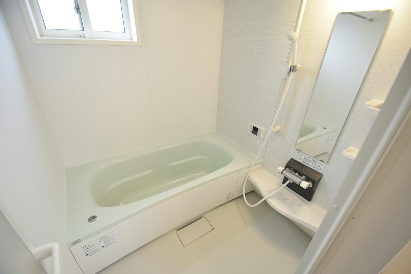 バス・シャワールーム　間取り反転タイプ