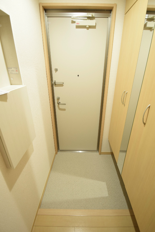 玄関　間取り反転タイプ