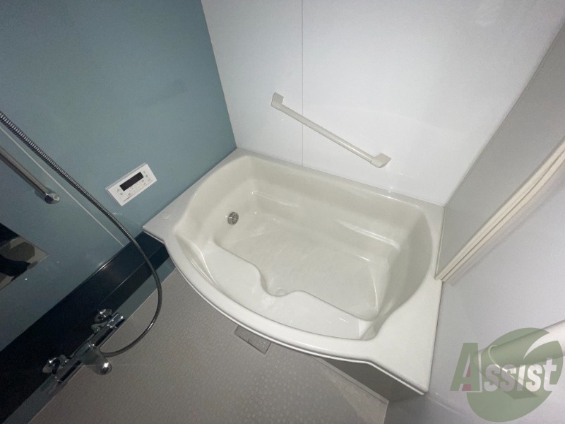 バス・シャワールーム　疲れた日は湯船につかって癒されましょう～。