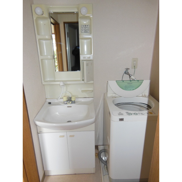 洗面設備　洗濯機置き場