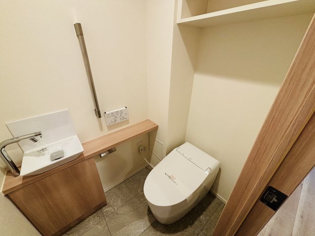 トイレ　別部屋参照