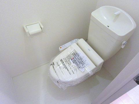 トイレ　室内写真は別部屋の写真です。