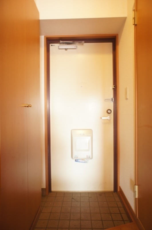 玄関　図面と現状に相違がある場合には現状を優先