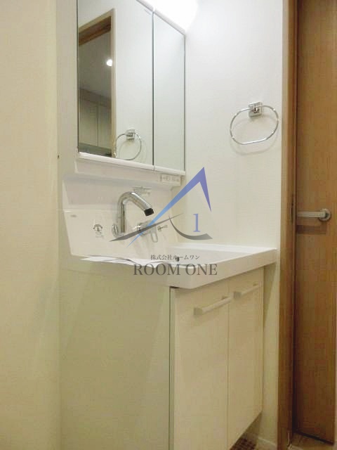 洗面設備　独立洗面台です。