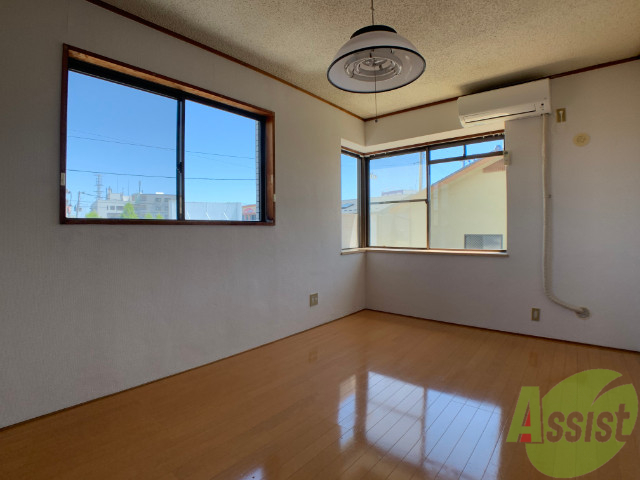 居室・リビング　一人暮らしにおすすめの１Ｋです。家具の配置などお考え下さい。