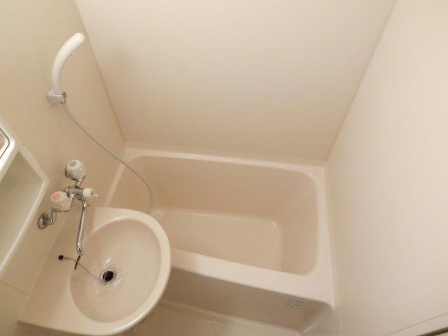 バス・シャワールーム　浴室乾燥機付きバスルーム