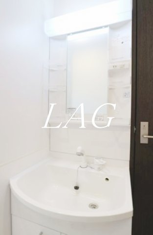 洗面設備　独立洗面台です。