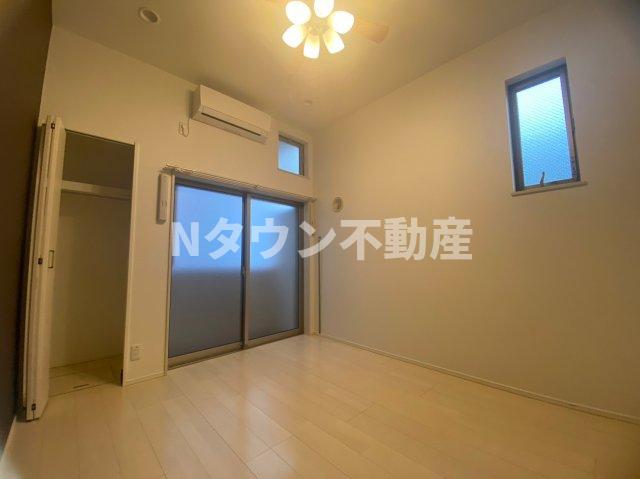 居室・リビング　居間です