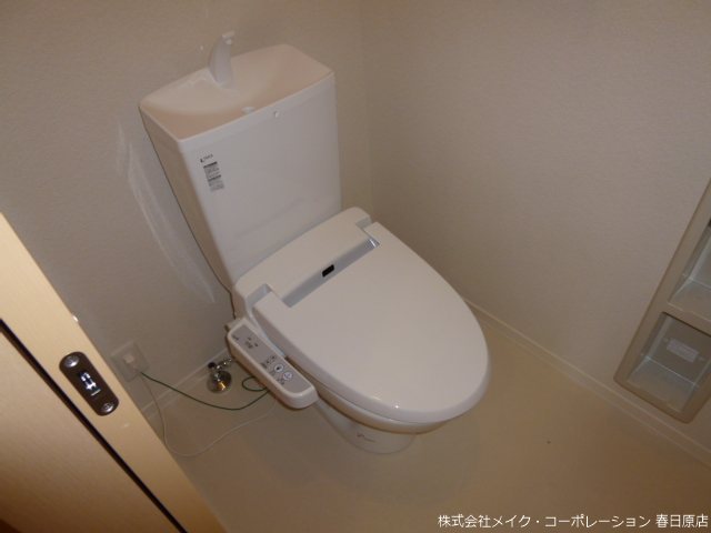 トイレ　写真は同型タイプ
