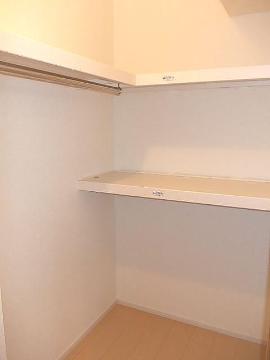 収納　ウォークインクローゼット