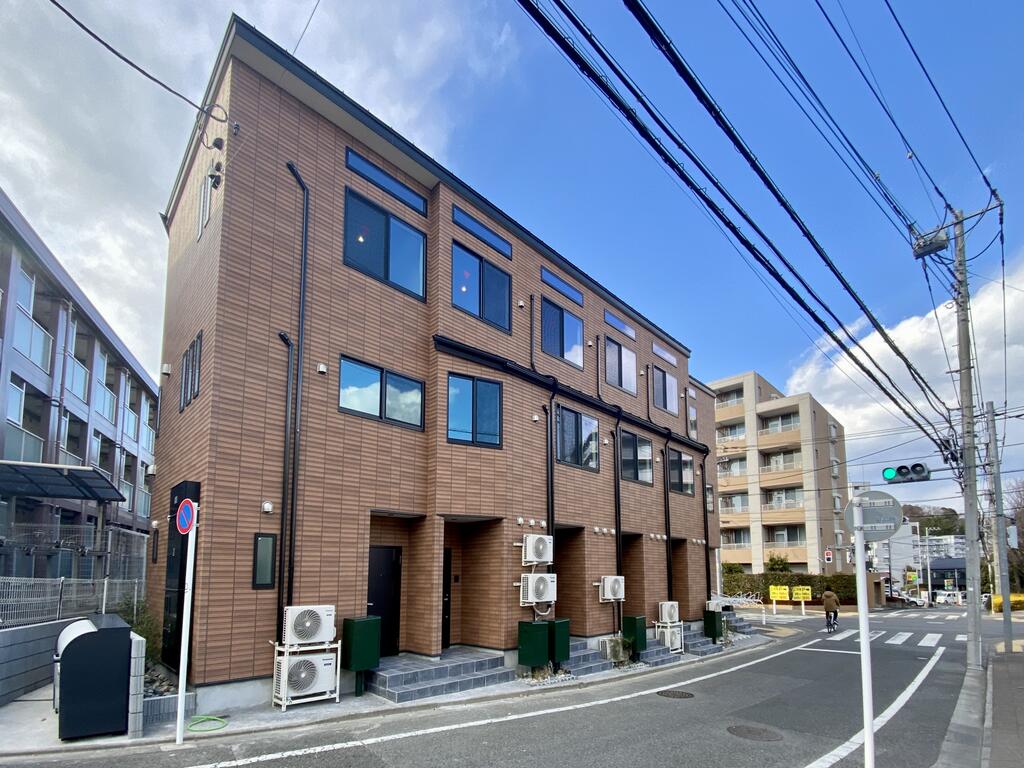 建物外観　3LDKメゾネット♪