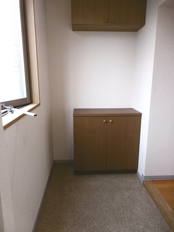 玄関　■モニタ付インターホン付き玄関■シューズラック■ダウンライト