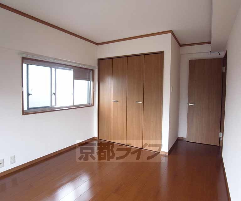 居室・リビング　明るい洋室・