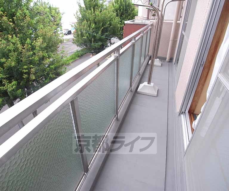 バルコニー　緑が見えるバルコニー。