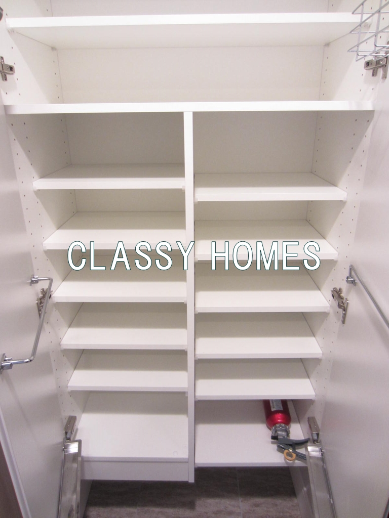 玄関　2019年竣工　ディームス大井町：玄関収納