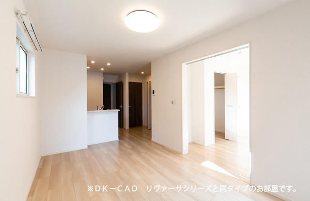 居室・リビング　【エテルノ　ソーレI】