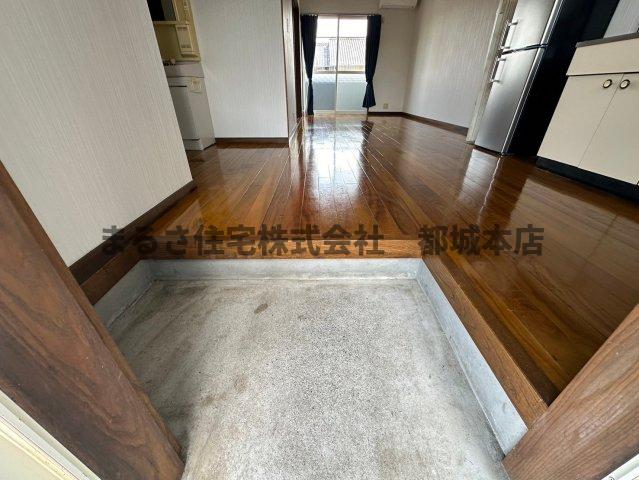 玄関　101の写真です。