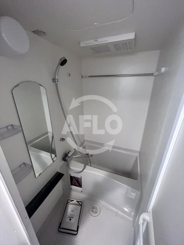 バス・シャワールーム　プレサンスOSAKA東中本エシデル　浴室