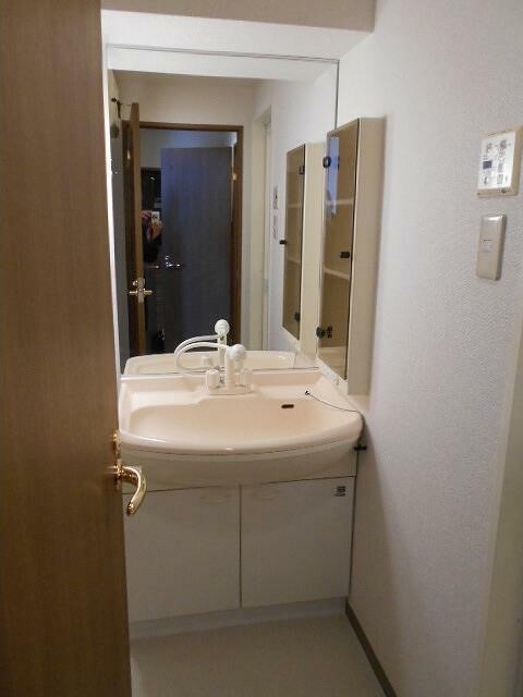 洗面設備　独立洗面台