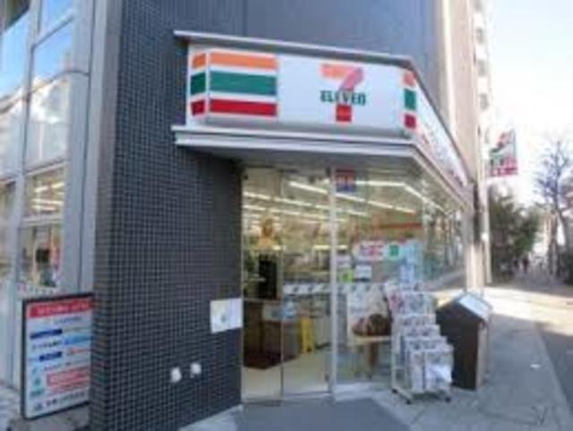 コンビニ　セブンイレブン千代田岩本町2丁目店（コンビニ）まで488m