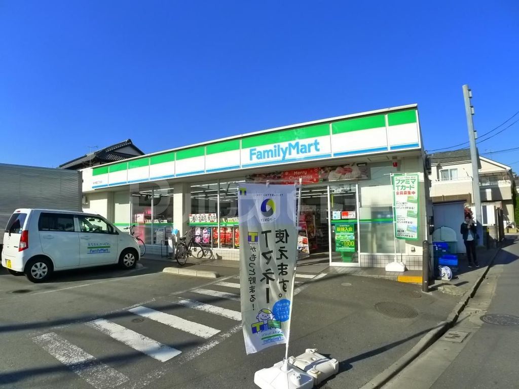 コンビニ　ファミリーマート保木間五丁目店（コンビニ）まで190m