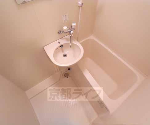 バス・シャワールーム　お風呂です。