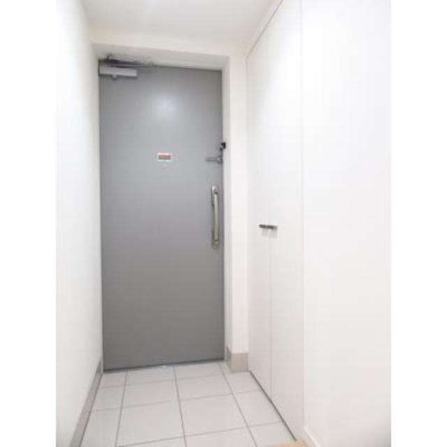 玄関　※写真は同タイプ住戸です。